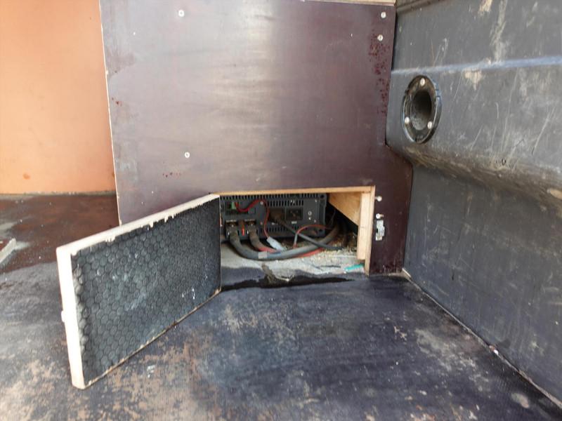 Volkswagen Crafter 2.0 TDI 100KW L2 H2 IDEAAL CAMPER OMBOUW 220 VOLT INSTALATIE STANDKACHEL ZIJRAMEN CRUISE AIRCO PDC TREKHAAK  