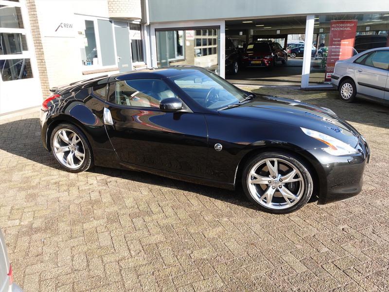 Nissan 370z 3.7 V6 COUPE AUT