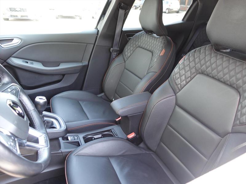 RENAULT Clio 1.0 TCe 100pk Initiale Paris