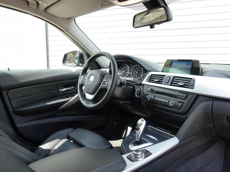 BMW 3-Serie 2.0D 320 EDE 120KW AUTOMAAT LEDER 19INCH 