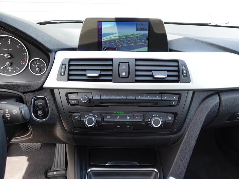 BMW 3-Serie 2.0D 320 EDE 120KW AUTOMAAT LEDER 19INCH 