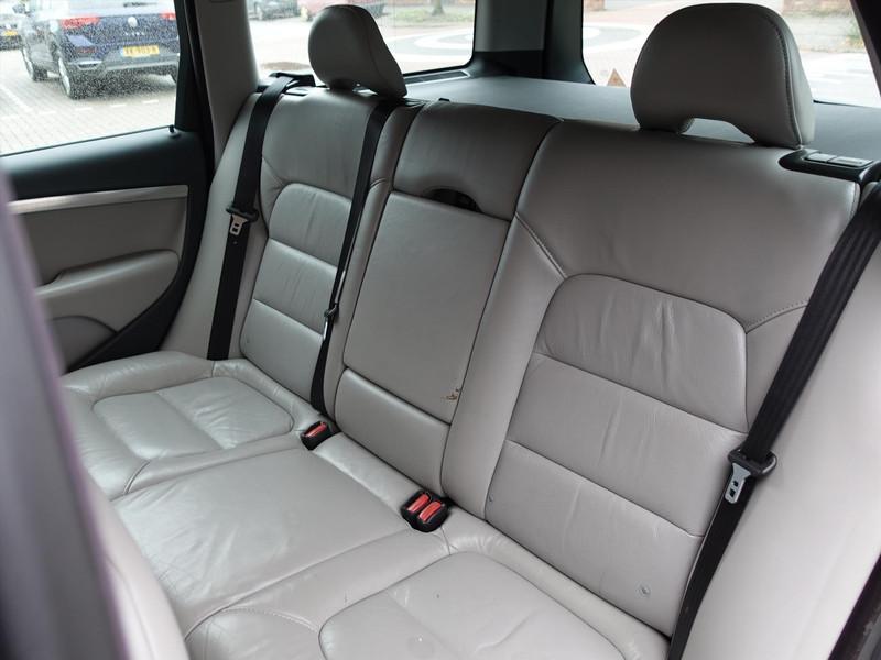 VOLVO V70 2.0 107KW Kinetic TREKHAAK YOUNGTIMER LEDER CRUISE 