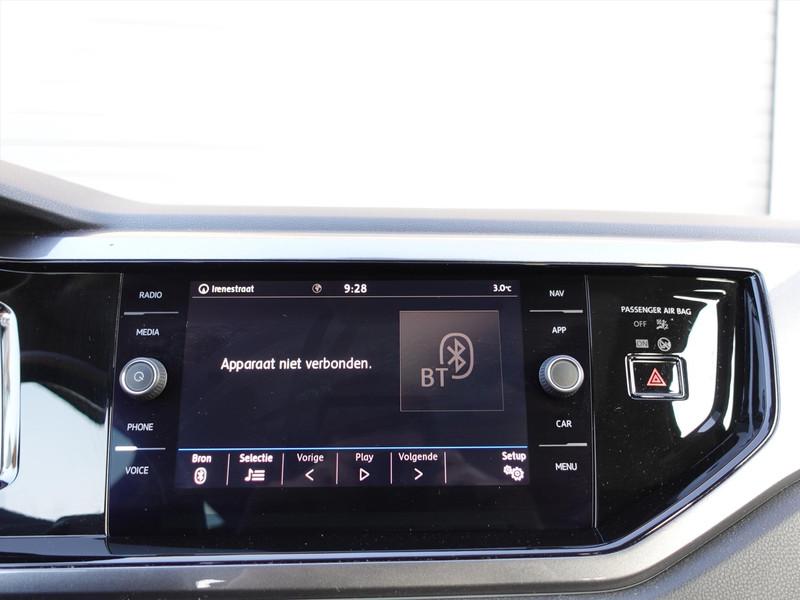 Volkswagen Polo 1.6 TDI 95pk 7-DSG Highline PANO LED TREKHAAK AFNEEMBAAR STOELVERWARMING PDC NAVI