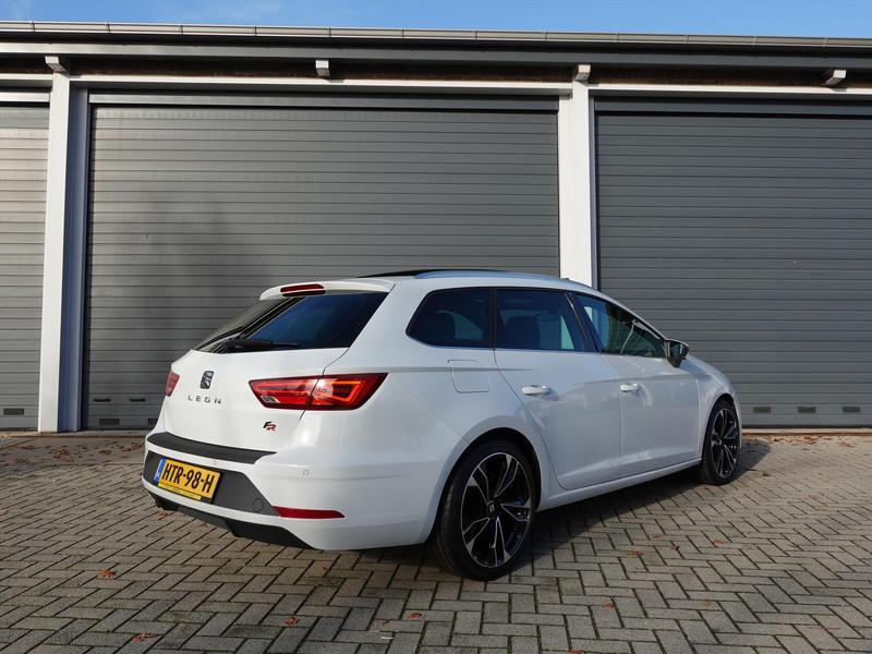 Seat Leon Sportstourer 1.4 EcoTSI 150PK DSG-7 FR Business Intense PANO FULL LINK SFEER LED ALCANTARA CRUISE PDC