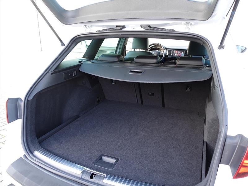 Seat Leon Sportstourer 1.4 EcoTSI 150PK DSG-7 FR Business Intense PANO FULL LINK SFEER LED ALCANTARA CRUISE PDC