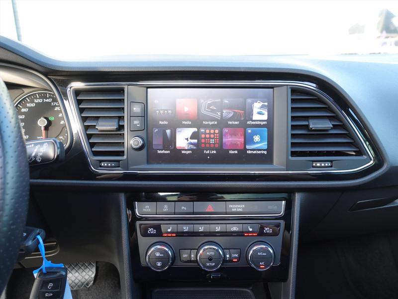 Seat Leon Sportstourer 1.4 EcoTSI 150PK DSG-7 FR Business Intense PANO FULL LINK SFEER LED ALCANTARA CRUISE PDC