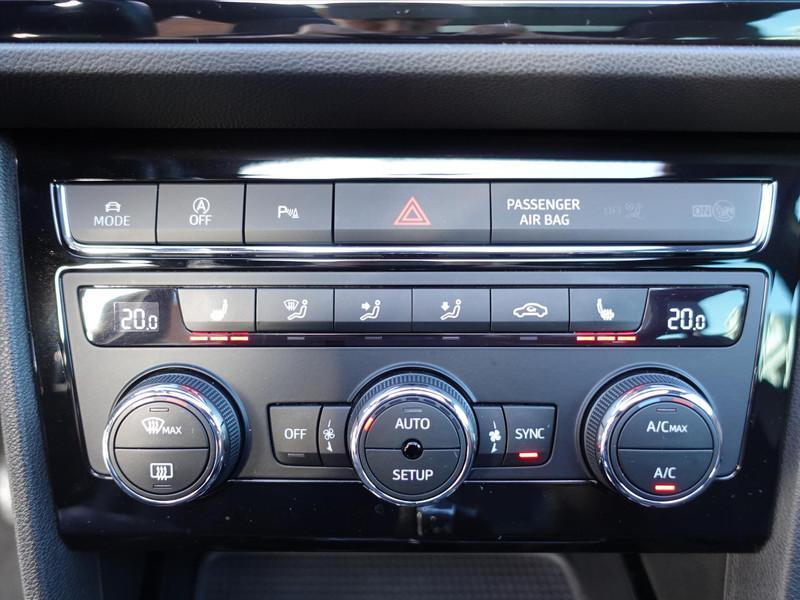 Seat Leon Sportstourer 1.4 EcoTSI 150PK DSG-7 FR Business Intense PANO FULL LINK SFEER LED ALCANTARA CRUISE PDC