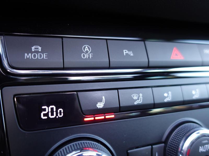 Seat Leon Sportstourer 1.4 EcoTSI 150PK DSG-7 FR Business Intense PANO FULL LINK SFEER LED ALCANTARA CRUISE PDC