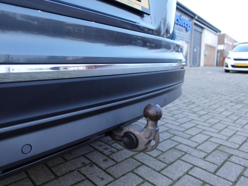 VOLKSWAGEN Tiguan 1.5 TSI ACT 150pk DSG Highline ELEKTR TREKHAAK HEAD UP PANO LED MASSAGE PARK ASSIST