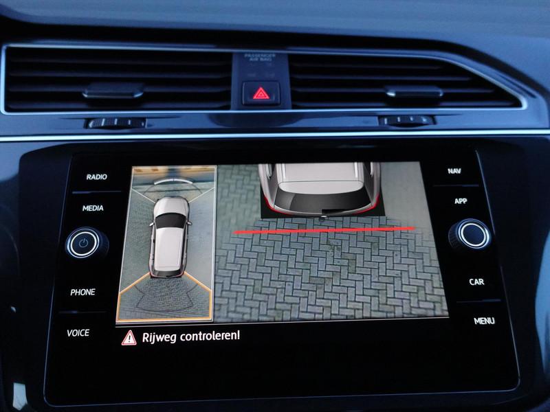 VOLKSWAGEN Tiguan 1.5 TSI ACT 150pk DSG Highline ELEKTR TREKHAAK HEAD UP PANO LED MASSAGE PARK ASSIST