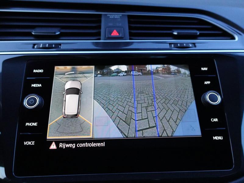 VOLKSWAGEN Tiguan 1.5 TSI ACT 150pk DSG Highline ELEKTR TREKHAAK HEAD UP PANO LED MASSAGE PARK ASSIST