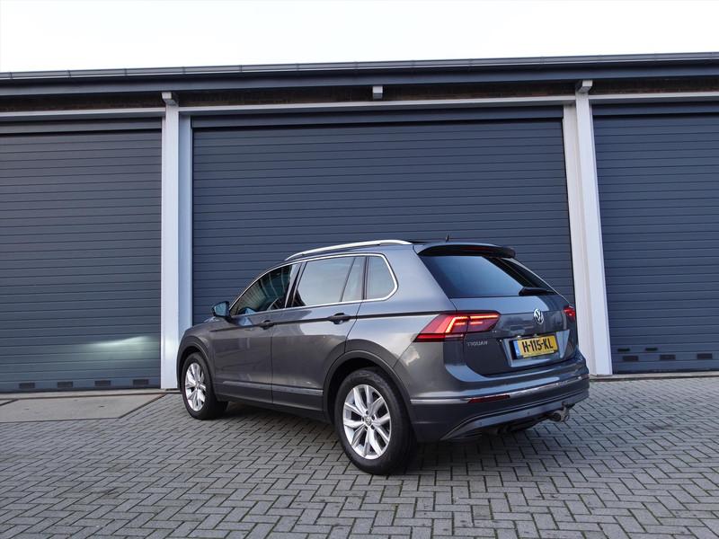 VOLKSWAGEN Tiguan 1.5 TSI ACT 150pk DSG Highline ELEKTR TREKHAAK HEAD UP PANO LED MASSAGE PARK ASSIST