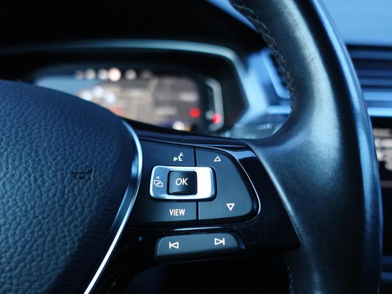 VOLKSWAGEN Tiguan 1.5 TSI ACT 150pk DSG Highline ELEKTR TREKHAAK HEAD UP PANO LED MASSAGE PARK ASSIST