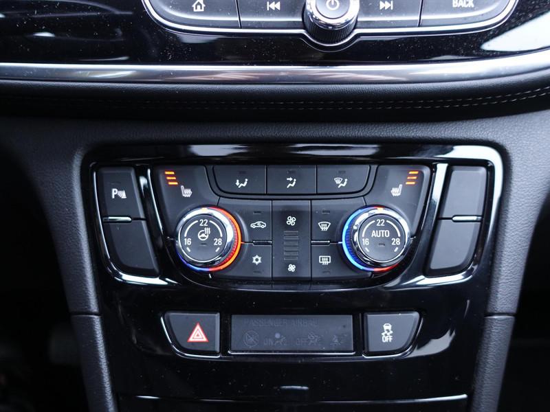 OPEL Mokka X 1.4 Turbo 140pk Black Edition AUT RIJKLAARPRIJS STUUR/STOEL VERWARMING KEYLESS SCHUIFKANTEL DAK CARPLAY NAVI PDC 