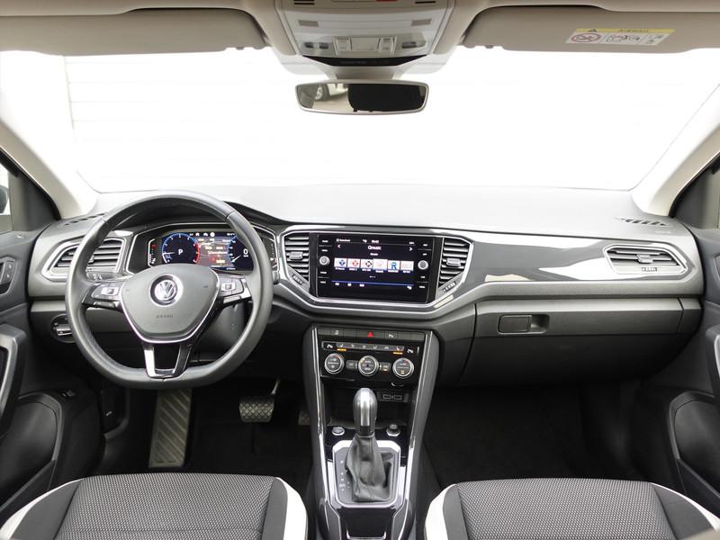 VOLKSWAGEN T-Roc 1.5 TSI 150pk 7-DSG Sport RIJKLAARPRIJS TREKHAAK BLINDSPOT CARPLAY LED NAVI STOELVERWARMING CAMERA 