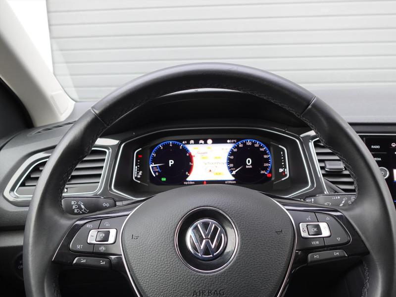 VOLKSWAGEN T-Roc 1.5 TSI 150pk 7-DSG Sport RIJKLAARPRIJS TREKHAAK BLINDSPOT CARPLAY LED NAVI STOELVERWARMING CAMERA 