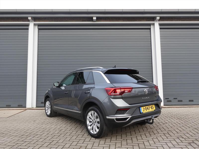 VOLKSWAGEN T-Roc 1.5 TSI 150pk 7-DSG Sport RIJKLAARPRIJS TREKHAAK BLINDSPOT CARPLAY LED NAVI STOELVERWARMING CAMERA 