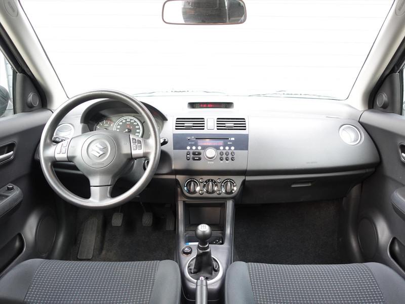 SUZUKI Swift 1.5 5D Exclusive NWE APK AIRCO RADIO SPIEGEL VERWARMING