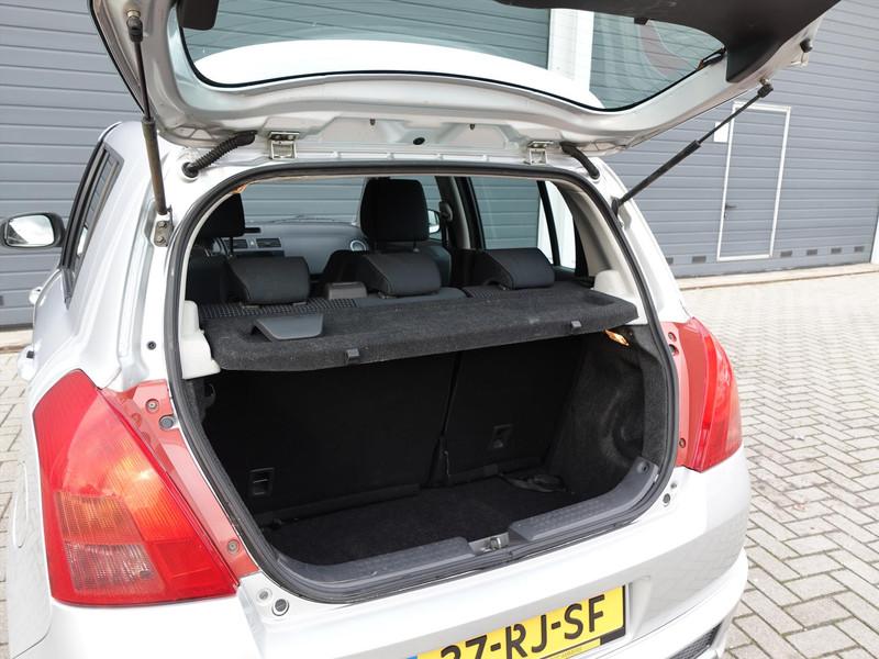 SUZUKI Swift 1.5 5D Exclusive NWE APK AIRCO RADIO SPIEGEL VERWARMING