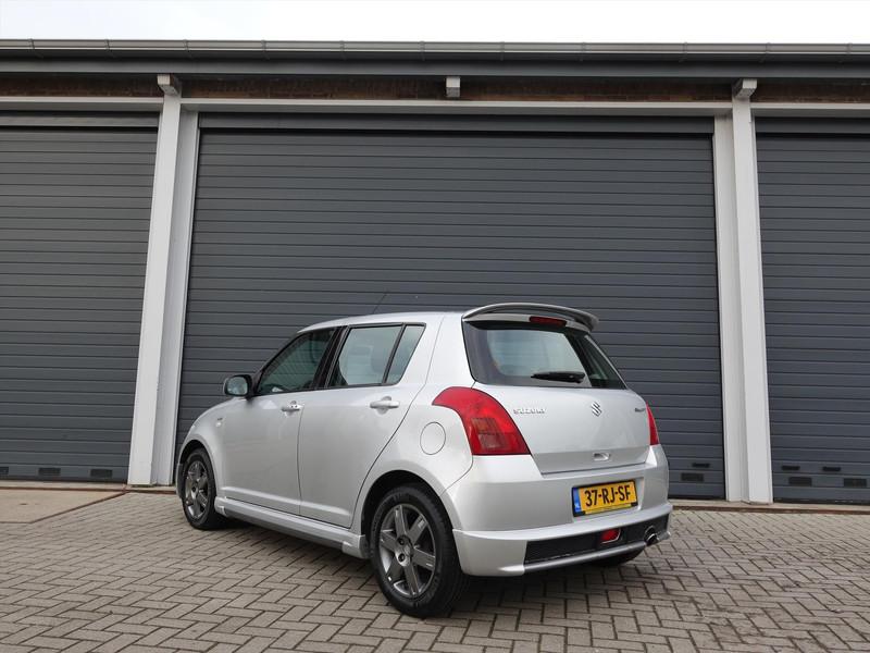 SUZUKI Swift 1.5 5D Exclusive NWE APK AIRCO RADIO SPIEGEL VERWARMING