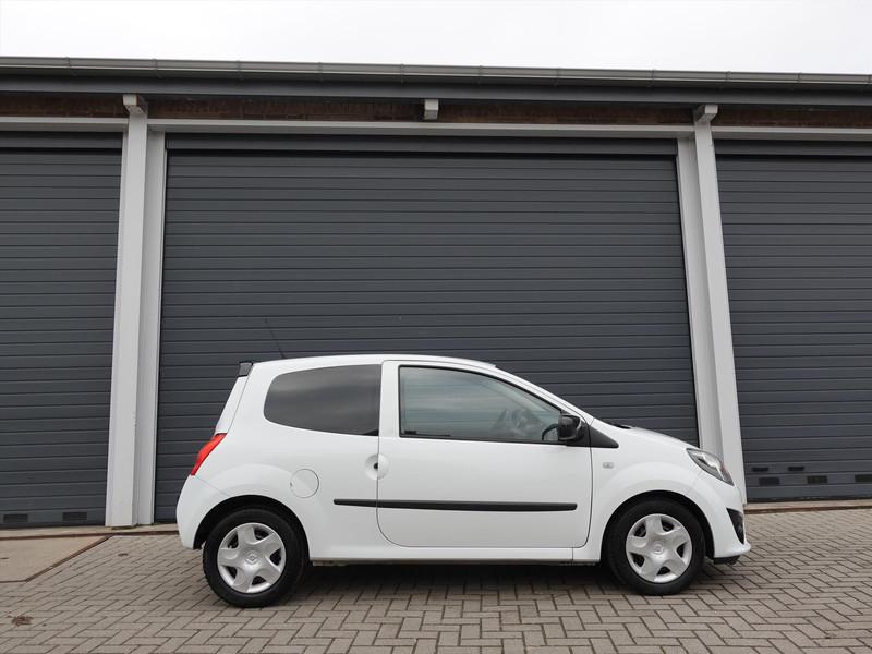 RENAULT Twingo 1.2 16V 75pk ECO² Collection APK 2-2027 AIRCO ELKTR RAMEN RADIO 