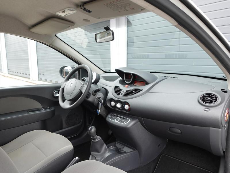 RENAULT Twingo 1.2 16V 75pk ECO² Collection APK 2-2027 AIRCO ELKTR RAMEN RADIO 