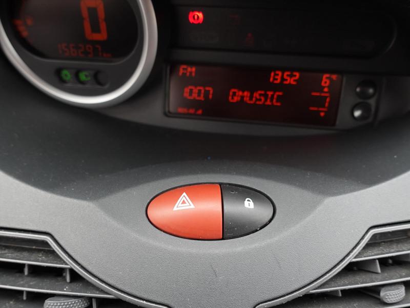 RENAULT Twingo 1.2 16V 75pk ECO² Collection APK 2-2027 AIRCO ELKTR RAMEN RADIO 