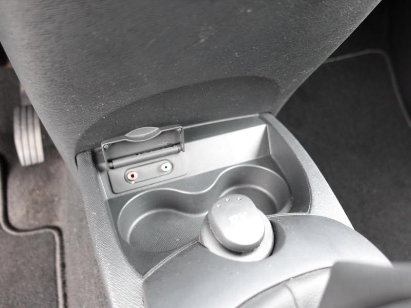 RENAULT Twingo 1.2 16V 75pk ECO² Collection APK 2-2027 AIRCO ELKTR RAMEN RADIO 