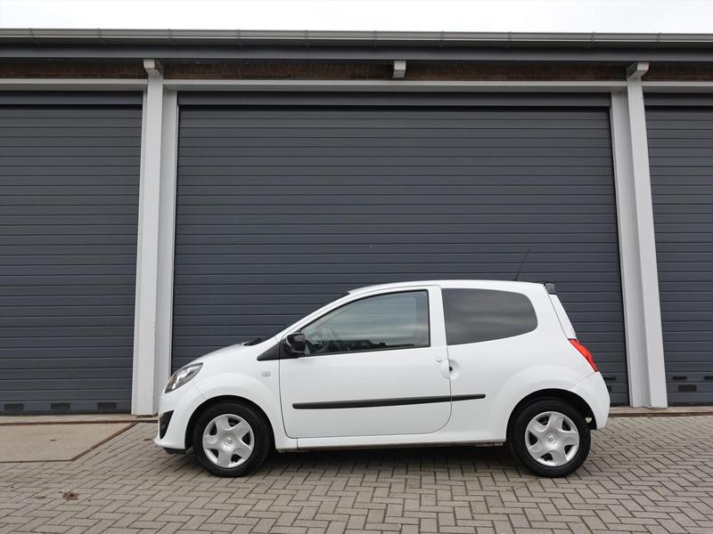 RENAULT Twingo 1.2 16V 75pk ECO² Collection APK 2-2027 AIRCO ELKTR RAMEN RADIO 