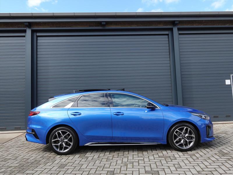 Kia Proceed 1.4 T-GDi 140pk GT-Line RIJKLAAR 1e EIGENAAR PANO STOEL/STUUR VERWARMING CARPLAY CAMERA CRUISE
