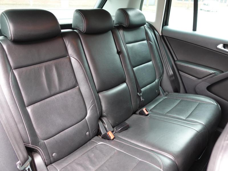 Volkswagen Tiguan 1.4 TSI 150pk Sport & Style RIJKLAARPRIJS NAP 1E EIGENAAR LEDER CRUISE PDC NAVI 