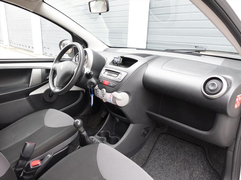 PEUGEOT 107 1.0 68PK 5D APK 02-2027 AIRCO RADIO 