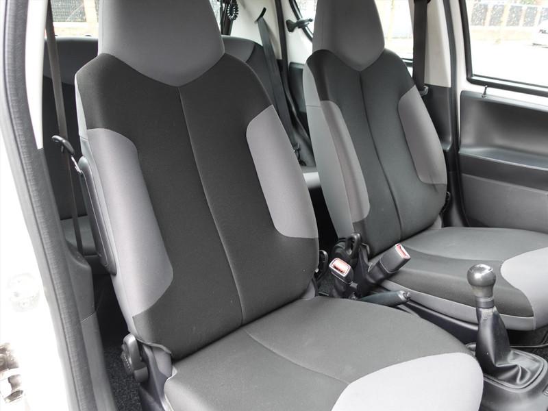 PEUGEOT 107 1.0 68PK 5D APK 02-2027 AIRCO RADIO 