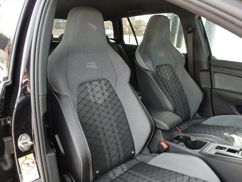 VOLKSWAGEN Golf Variant 1.5 eTSI 150pk DSG-7 R-Line Business RIJKLAAR IQ LED ELEKTR TREKHAAK HARMAN KARDON  WINTERPAKET BLINDSPOT PARK ASSIST