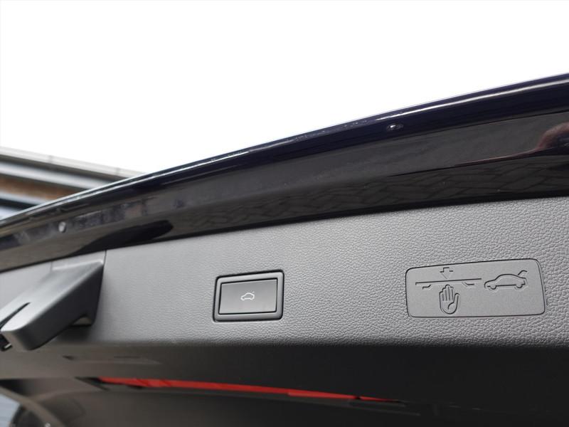 VOLKSWAGEN Golf Variant 1.5 eTSI 150pk DSG-7 R-Line Business RIJKLAAR IQ LED ELEKTR TREKHAAK HARMAN KARDON  WINTERPAKET BLINDSPOT PARK ASSIST