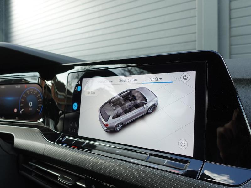 VOLKSWAGEN Golf Variant 1.5 eTSI 150pk DSG-7 R-Line Business RIJKLAAR IQ LED ELEKTR TREKHAAK HARMAN KARDON  WINTERPAKET BLINDSPOT PARK ASSIST