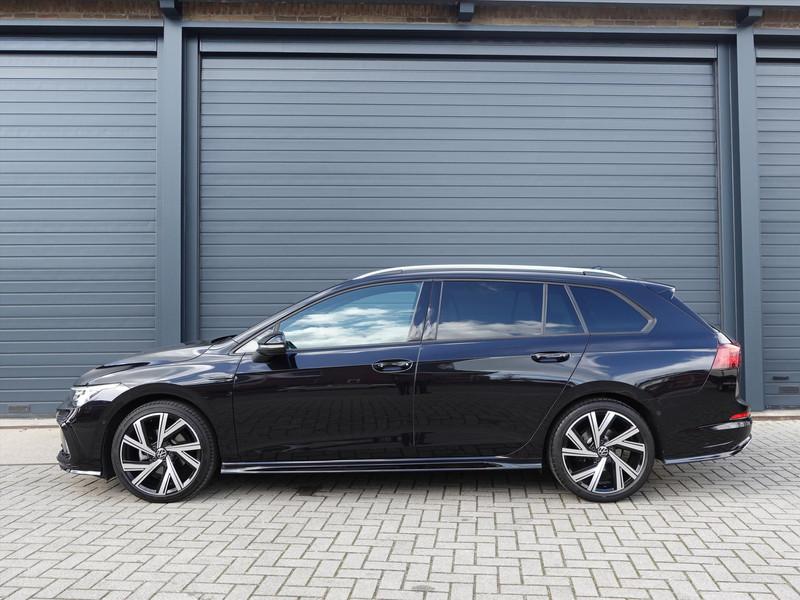 VOLKSWAGEN Golf Variant 1.5 eTSI 150pk DSG-7 R-Line Business RIJKLAAR IQ LED ELEKTR TREKHAAK HARMAN KARDON  WINTERPAKET BLINDSPOT PARK ASSIST