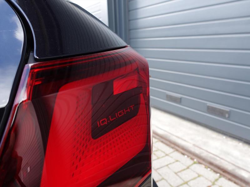 VOLKSWAGEN Golf Variant 1.5 eTSI 150pk DSG-7 R-Line Business RIJKLAAR IQ LED ELEKTR TREKHAAK HARMAN KARDON  WINTERPAKET BLINDSPOT PARK ASSIST