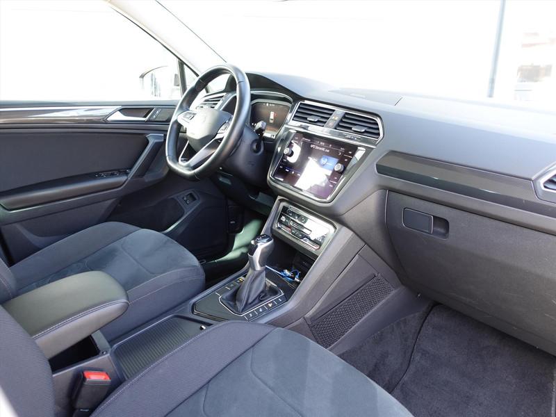 VOLKSWAGEN Tiguan 1.4 TSI eHybrid 245pk DSG Elegance RIJKLAAR PANO IQ LIGHT KEYLESS PARK ASSIST SFEER VERLICHTING