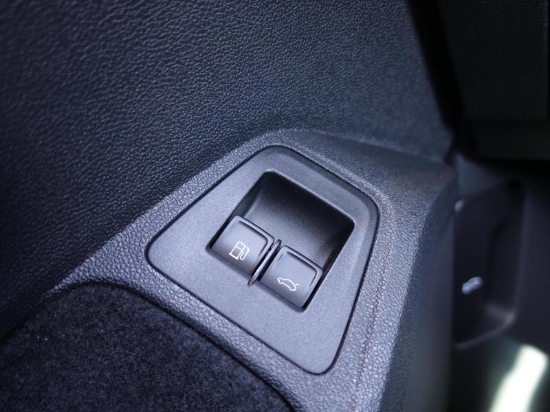 VOLKSWAGEN Tiguan 1.4 TSI eHybrid 245pk DSG Elegance RIJKLAAR PANO IQ LIGHT KEYLESS PARK ASSIST SFEER VERLICHTING