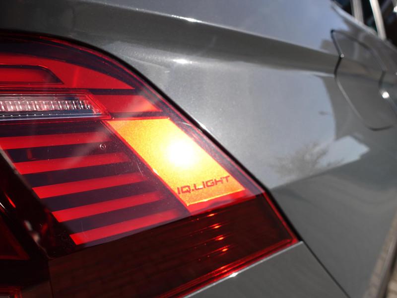 VOLKSWAGEN Tiguan 1.4 TSI eHybrid 245pk DSG Elegance RIJKLAAR PANO IQ LIGHT KEYLESS PARK ASSIST SFEER VERLICHTING