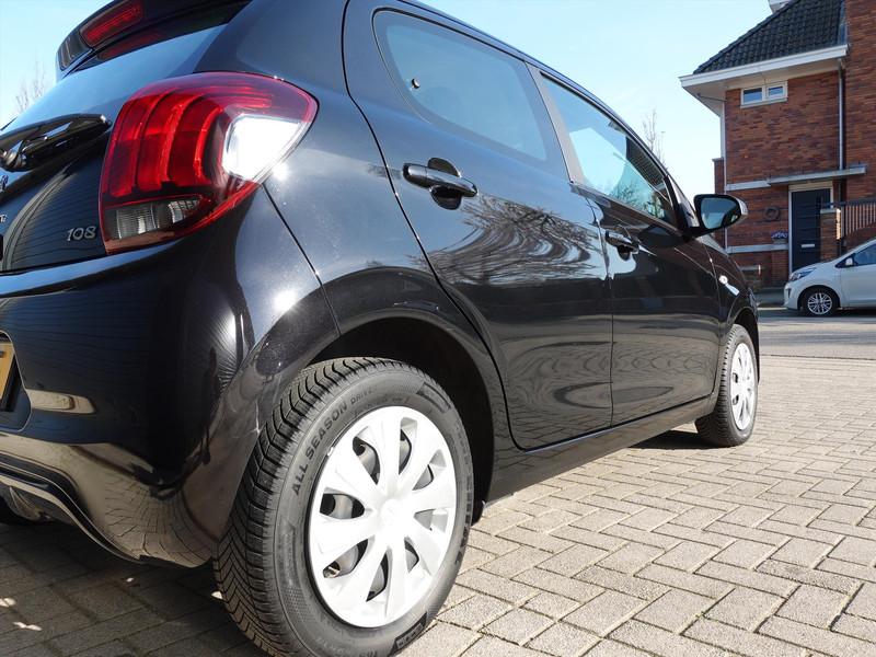 PEUGEOT 108 1.0 e-VTi 72pk 5D Active RIJKLAAR ALL SEASON AIRCO DAB+ BT AUDIO ELKTR RAMEN 