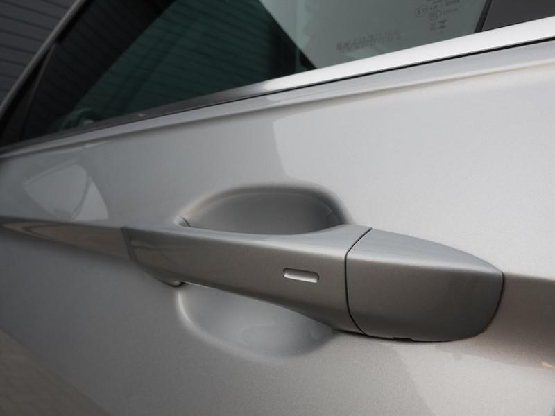 VOLKSWAGEN Tiguan 1.4 TSI eHybrid 245pk DSG R-Line Business+ TREKHAAK IQ LED IQ DRIVE BLIND SPOT PARK ASSIST CARPLAY