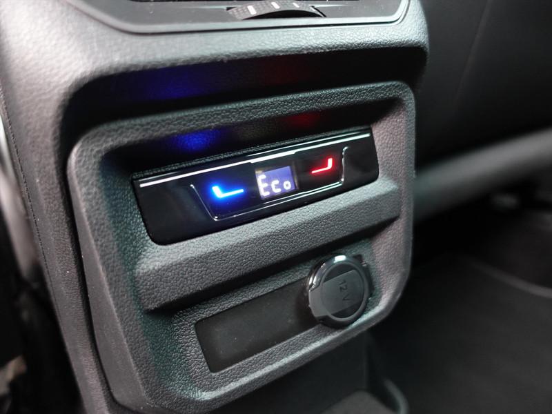 VOLKSWAGEN Tiguan 1.4 TSI eHybrid 245pk DSG R-Line Business+ TREKHAAK IQ LED IQ DRIVE BLIND SPOT PARK ASSIST CARPLAY