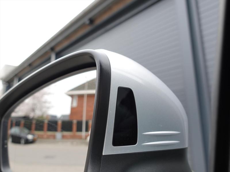 VOLKSWAGEN Tiguan 1.4 TSI eHybrid 245pk DSG R-Line Business+ TREKHAAK IQ LED IQ DRIVE BLIND SPOT PARK ASSIST CARPLAY