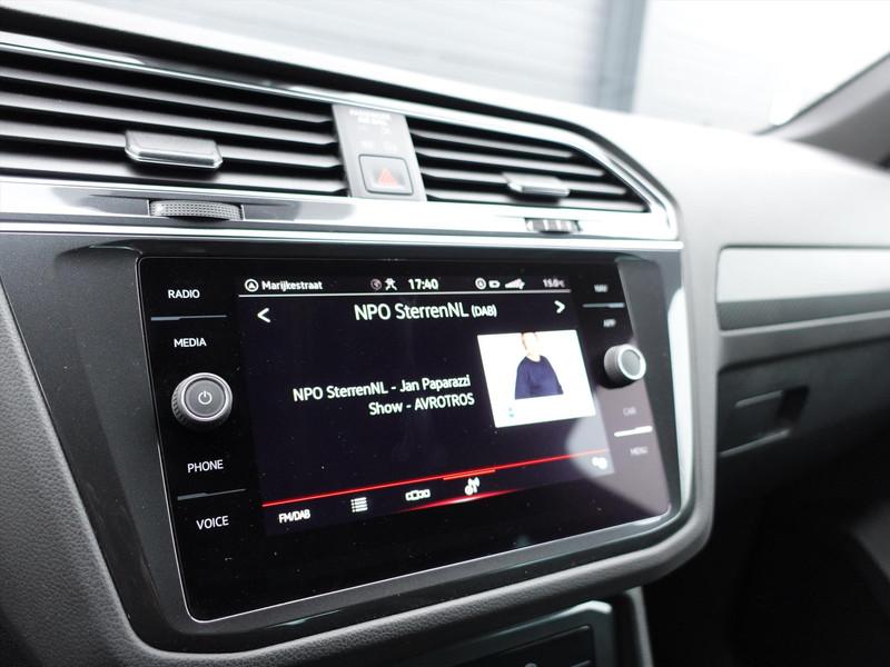 VOLKSWAGEN Tiguan 1.4 TSI eHybrid 245pk DSG R-Line Business+ TREKHAAK IQ LED IQ DRIVE BLIND SPOT PARK ASSIST CARPLAY