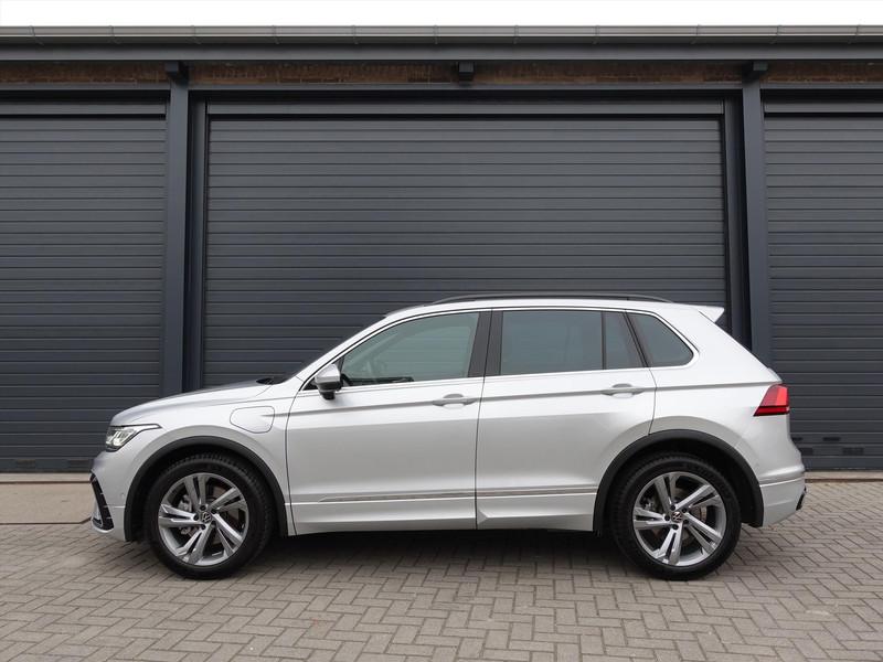 VOLKSWAGEN Tiguan 1.4 TSI eHybrid 245pk DSG R-Line Business+ TREKHAAK IQ LED IQ DRIVE BLIND SPOT PARK ASSIST CARPLAY