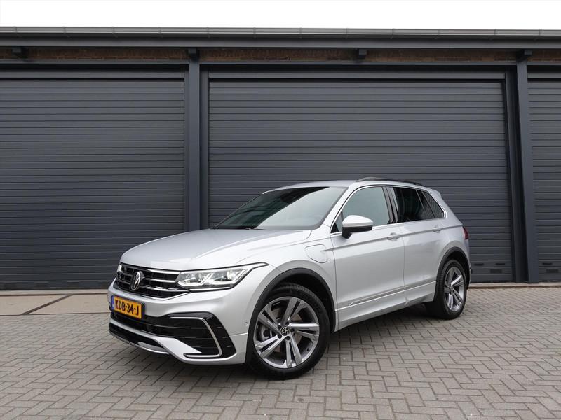 VOLKSWAGEN Tiguan 1.4 TSI eHybrid 245pk DSG R-Line Business+ TREKHAAK IQ LED IQ DRIVE BLIND SPOT PARK ASSIST CARPLAY