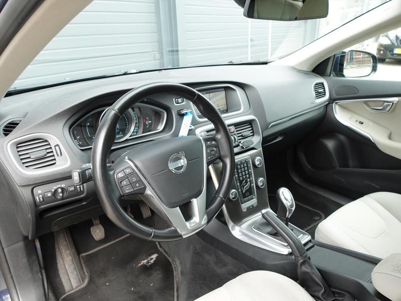 Volvo V40 1.6 D2 115PK Momentum 