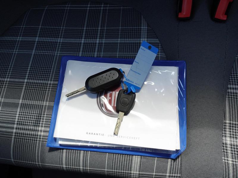 FIAT 500 1.2 69pk Star RIJKLAAR APPLE CARPLAY CLIMA CRUISE  PDC NAVI 